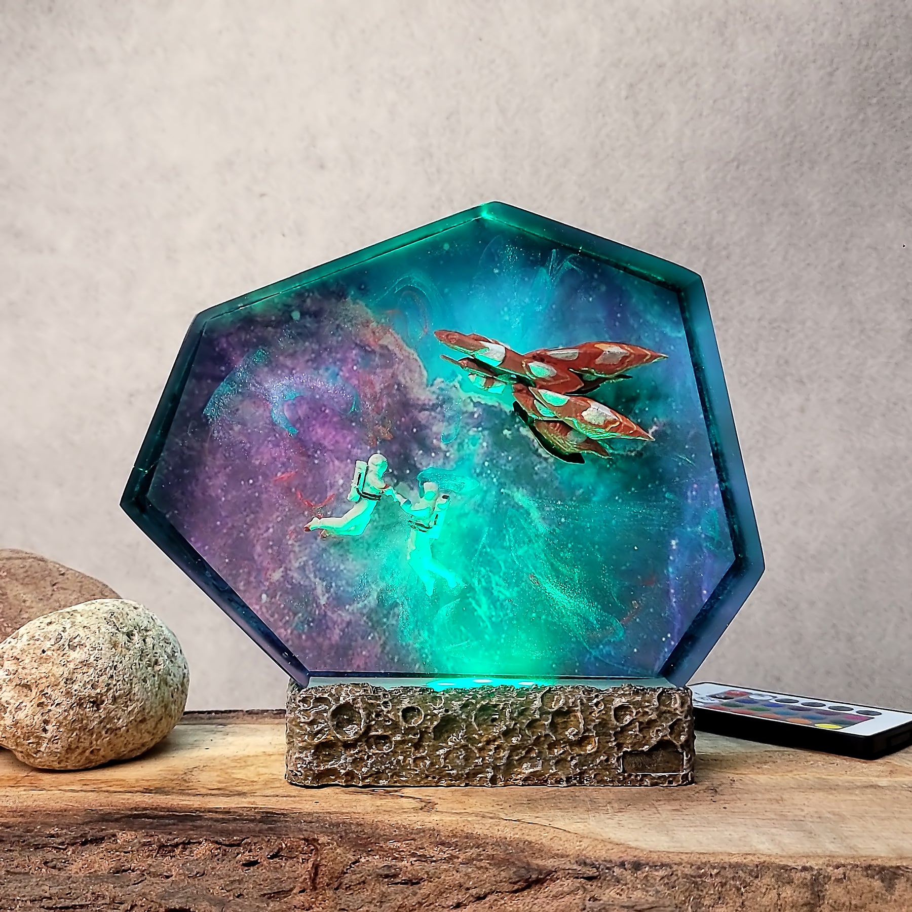 Astronaut Space Epoxy Resin Lamp – Galaxy Spaceship RGB LED Diorama Night Light