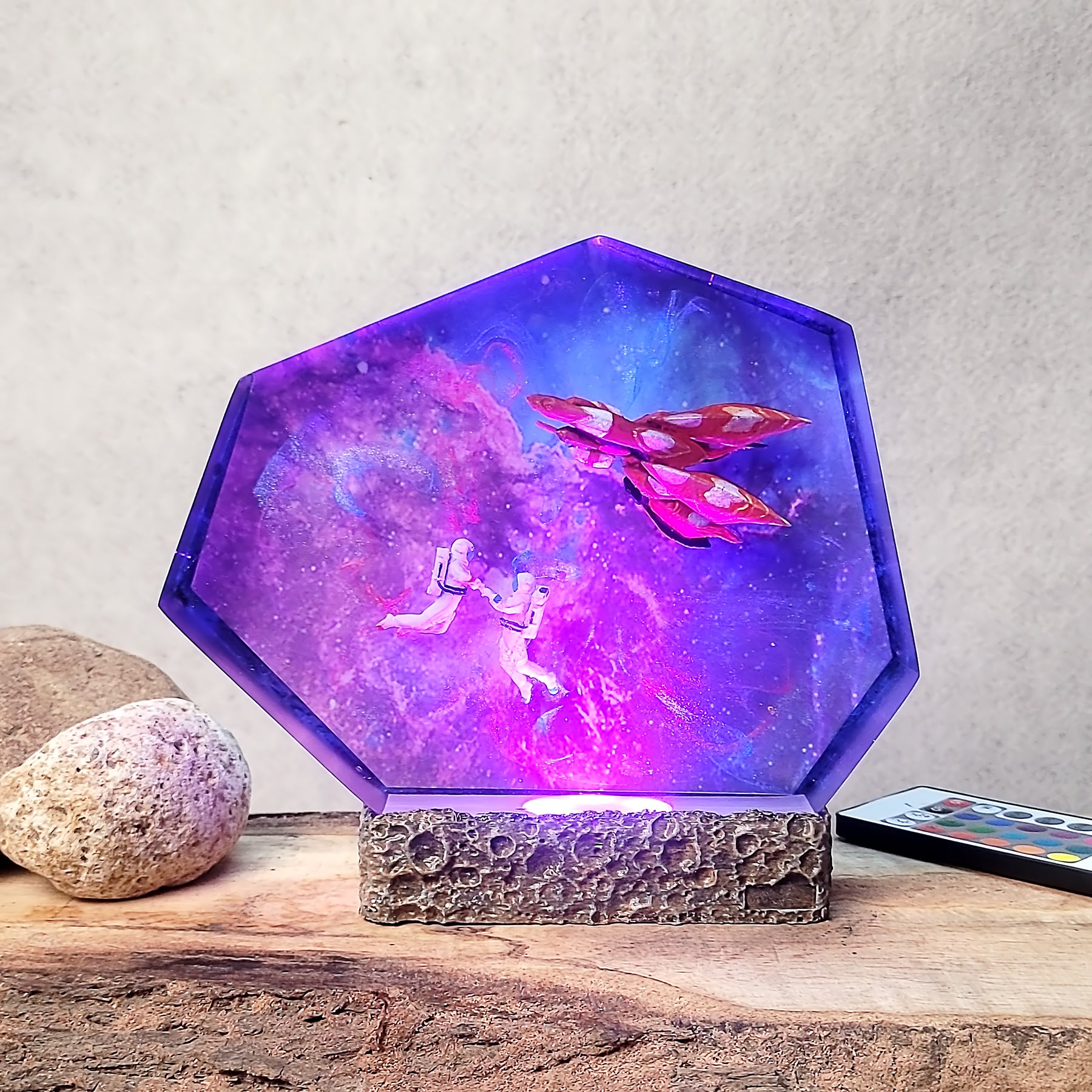 Astronaut Space Epoxy Resin Lamp – Galaxy Spaceship RGB LED Diorama Night Light