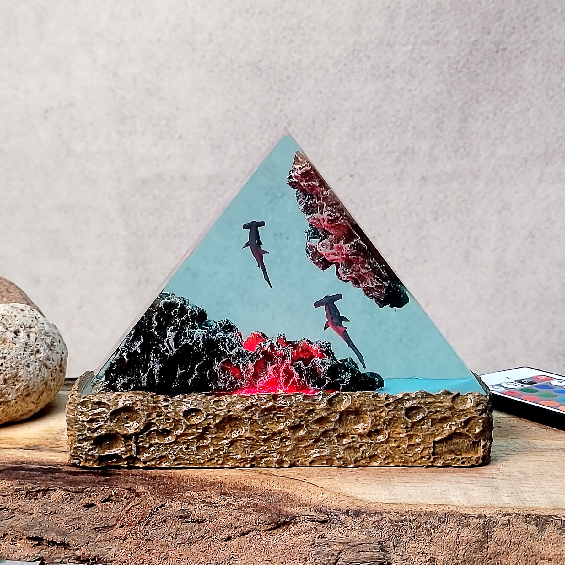 Ocean Shark Epoxy Resin Lamp – Hammerhead Shark Triangle LED Night Light & Marine Diorama
