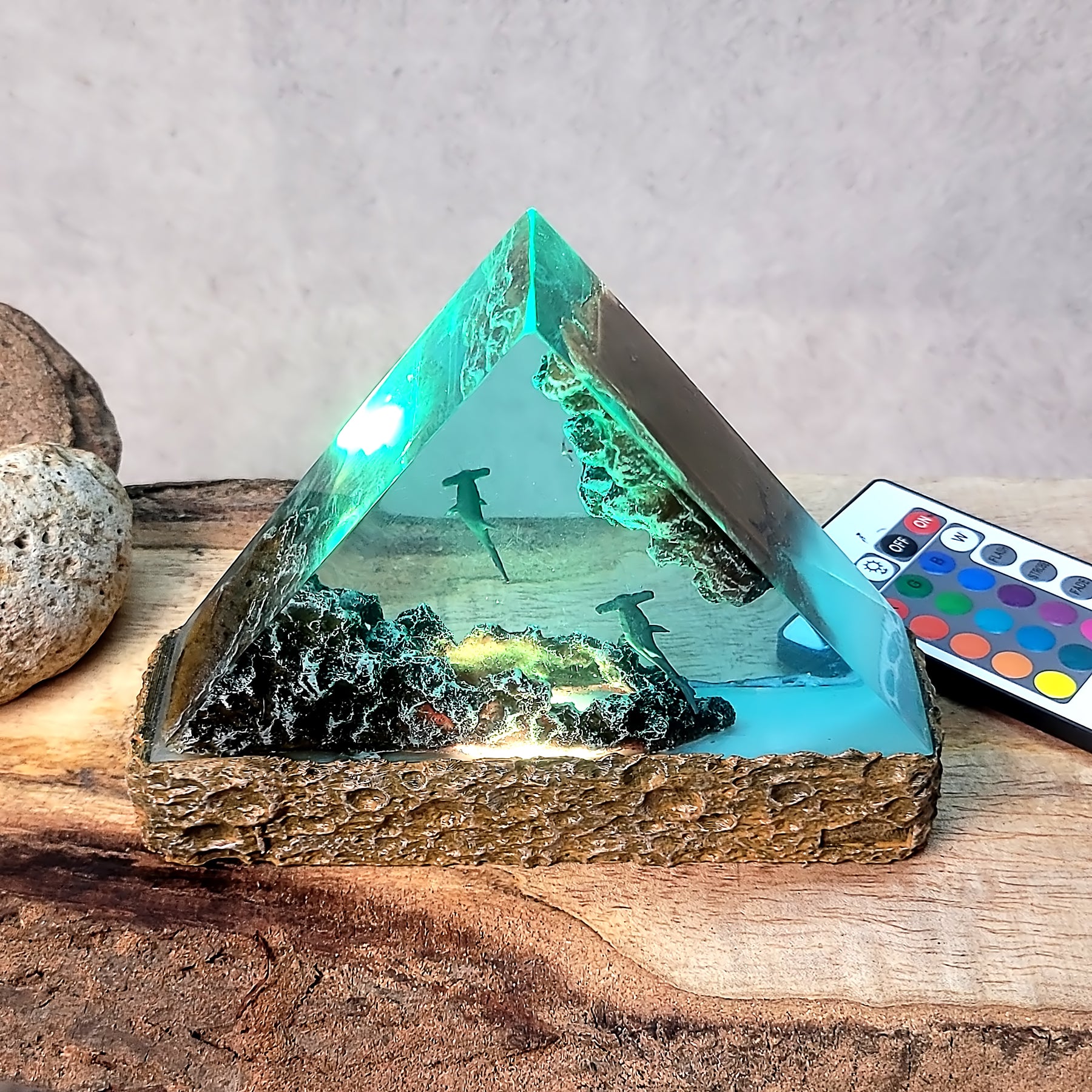 Ocean Shark Epoxy Resin Lamp – Hammerhead Shark Triangle LED Night Light & Marine Diorama