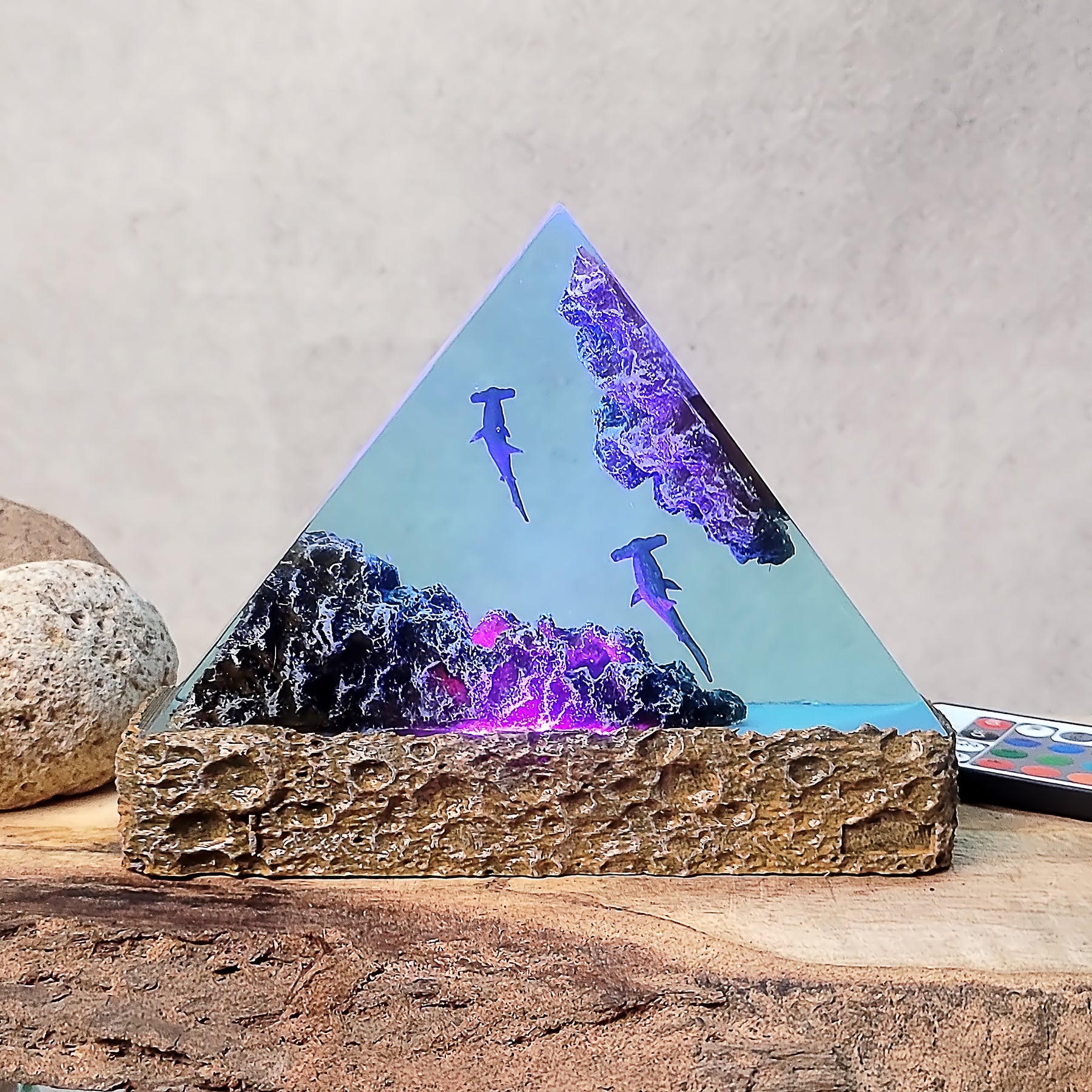 Ocean Shark Epoxy Resin Lamp – Hammerhead Shark Triangle LED Night Light & Marine Diorama