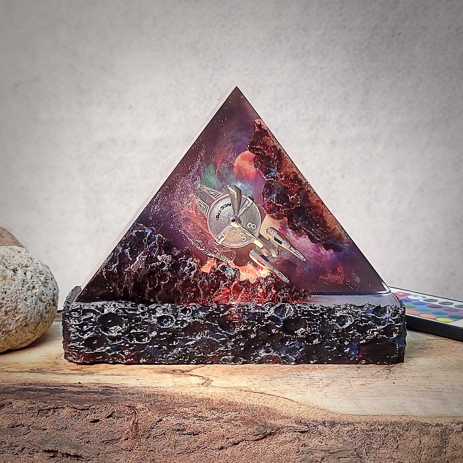 Star Trek Enterprise NCC-1701 Epoxy Resin Lamp – Galaxy Starship Diorama Light