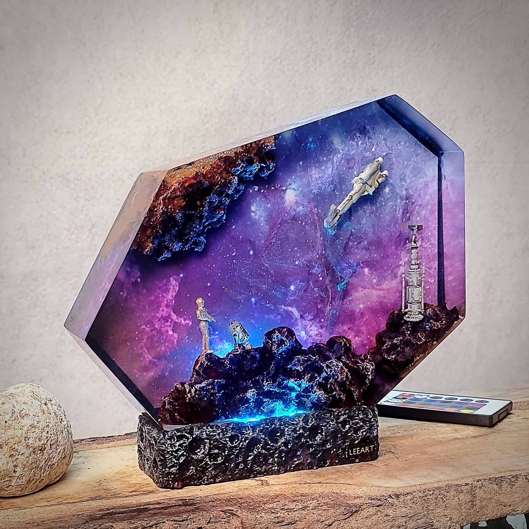 Star Wars C-3PO & R2-D2 Epoxy Resin Lamp – Galaxy Space Diorama LED Light