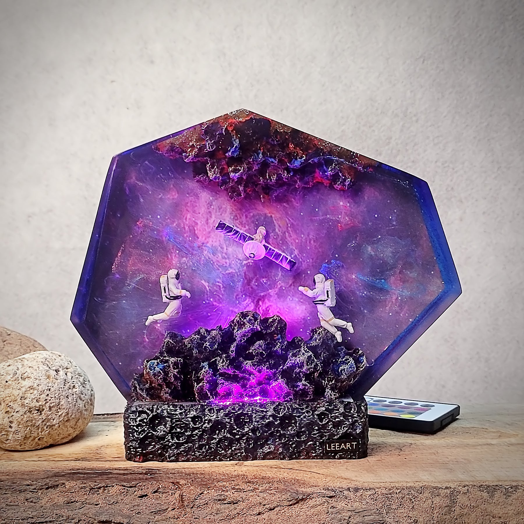 Space Mission Astronaut Epoxy Resin Lamp – Satellite Galaxy Diorama Night Light