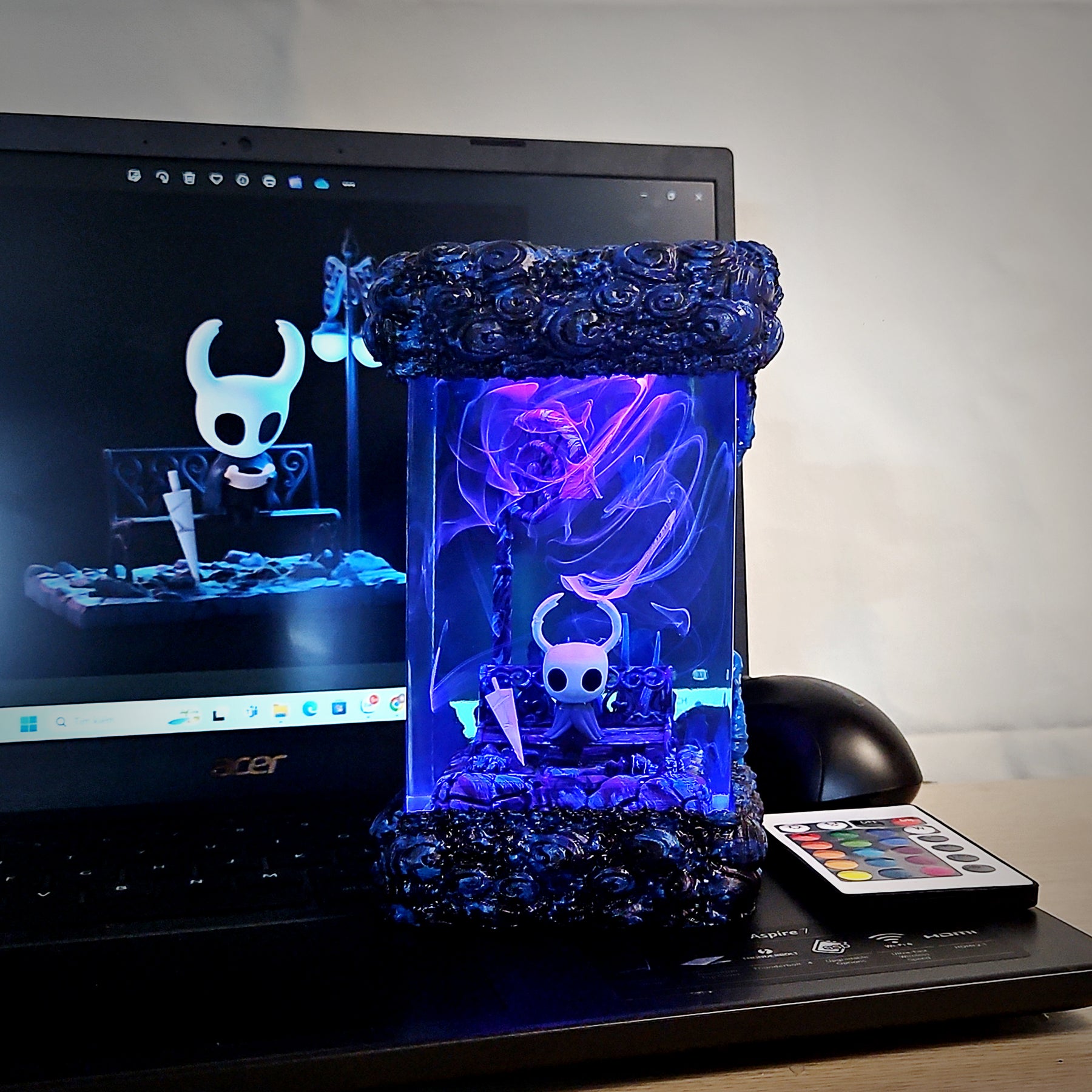 Hollow Knight Epoxy Resin Lamp – The Knight RGB LED Diorama Night Light