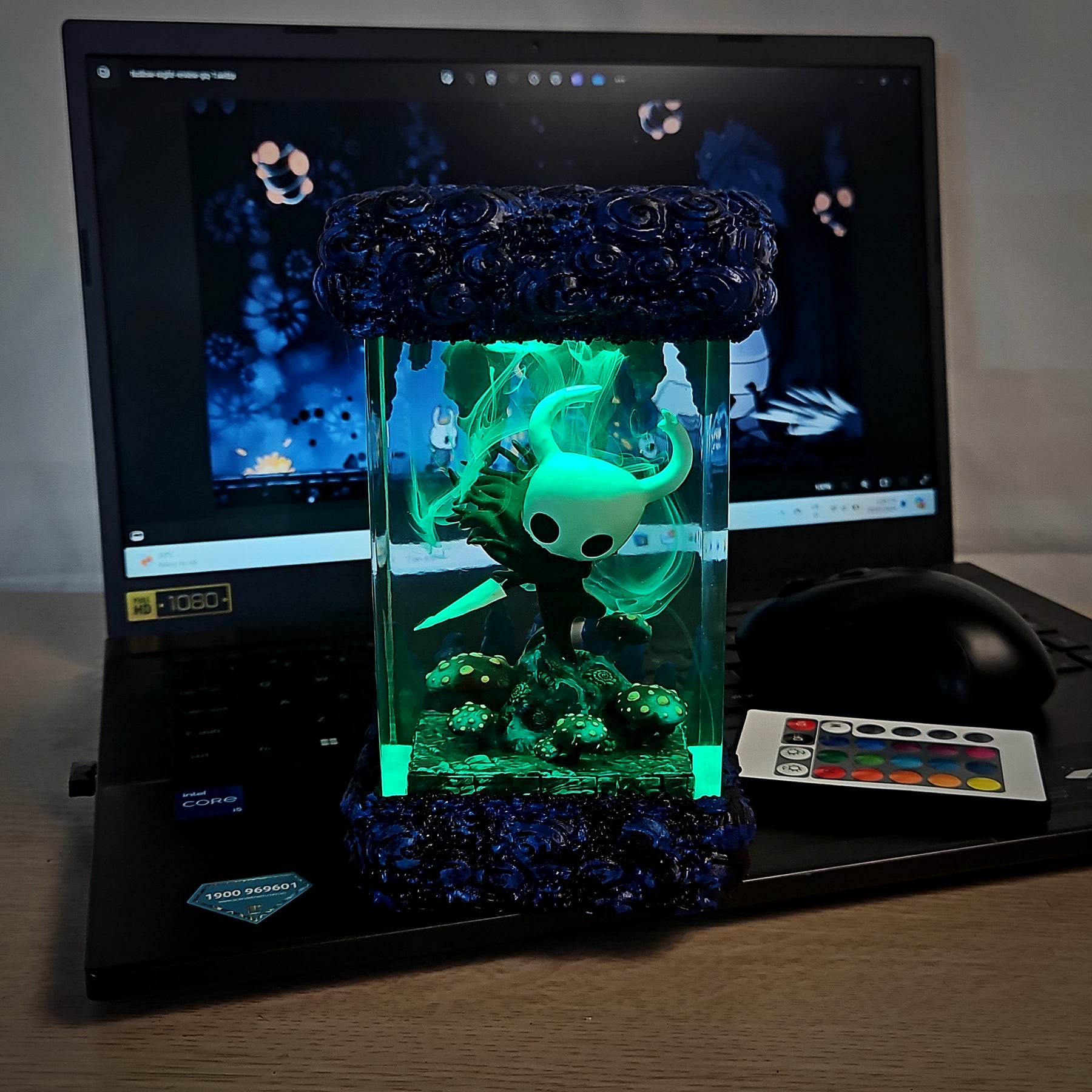Hollow Knight Epoxy Resin Lamp – The Knight Hallownest Gaming Diorama Light