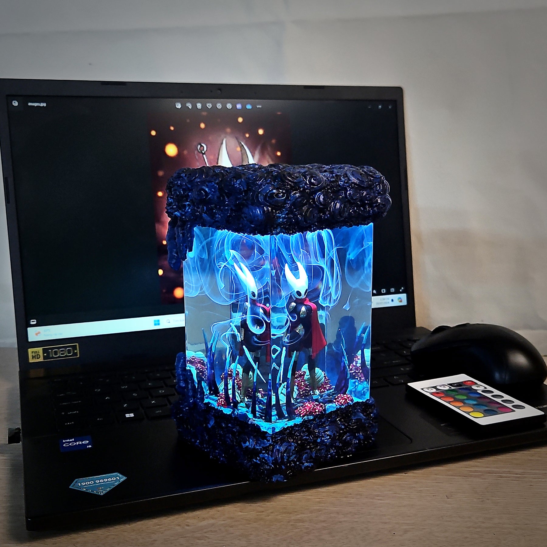 Hollow Knight Hornet Epoxy Resin Lamp – Hornet Dark Fantasy Diorama Light