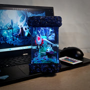 Hollow Knight & Hornet Epoxy Resin Lamp – Hallownest Gaming Diorama Light