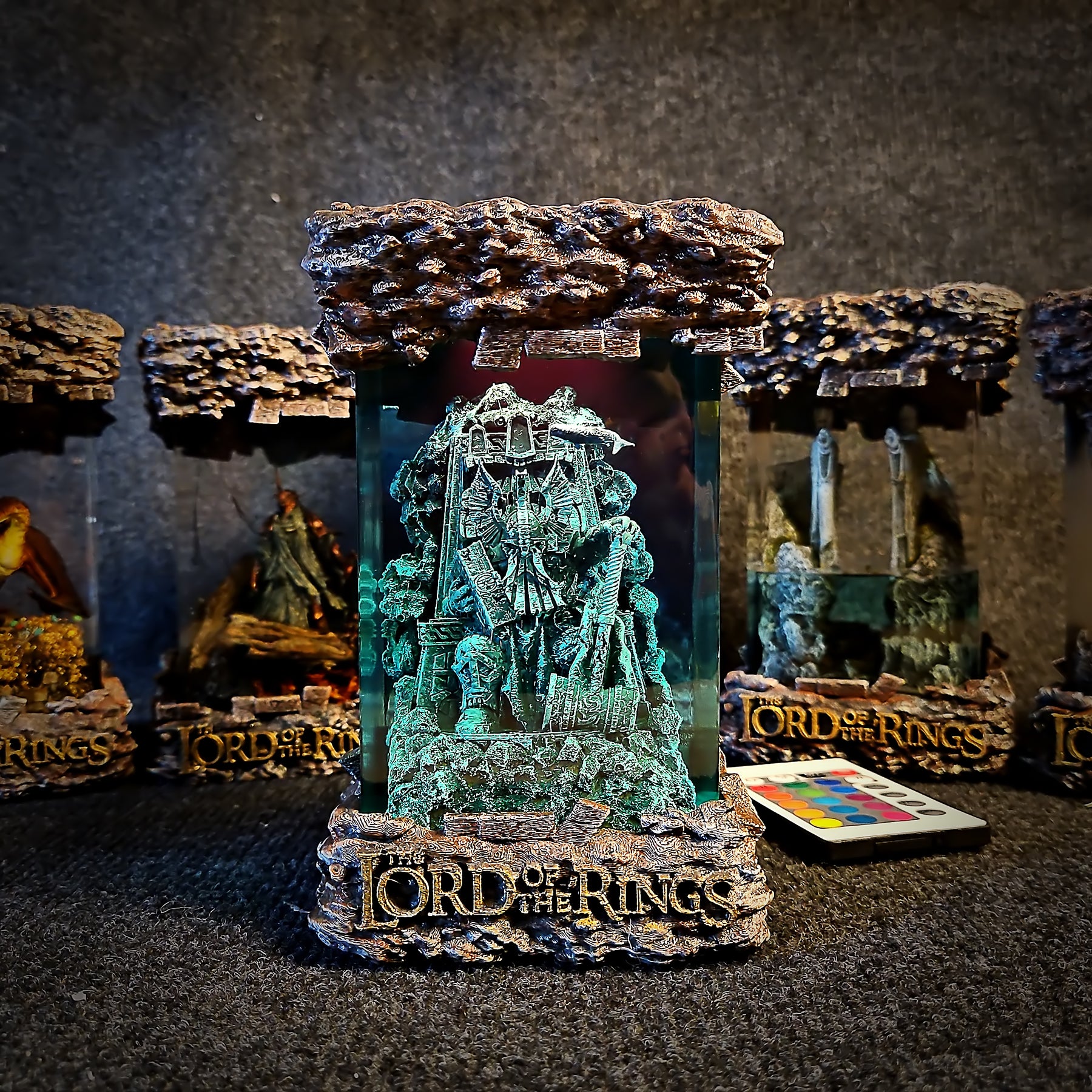 The Lord of the Rings Dwarf Epoxy Resin Lamp – Erebor Dwarven Warrior Diorama Light