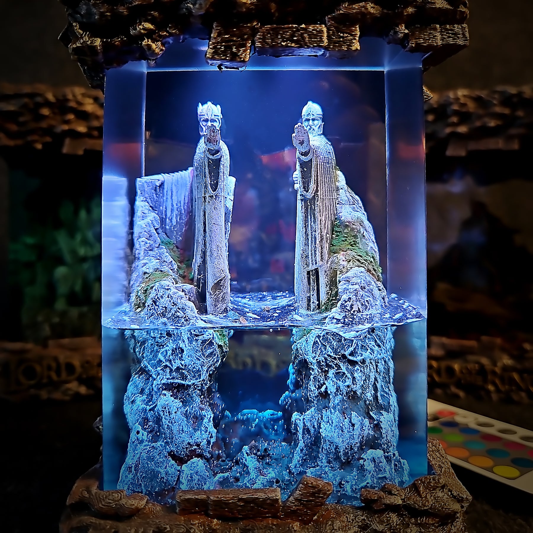 The Lord of the Rings Argonath Epoxy Resin Lamp – Pillars of the Kings Diorama Light
