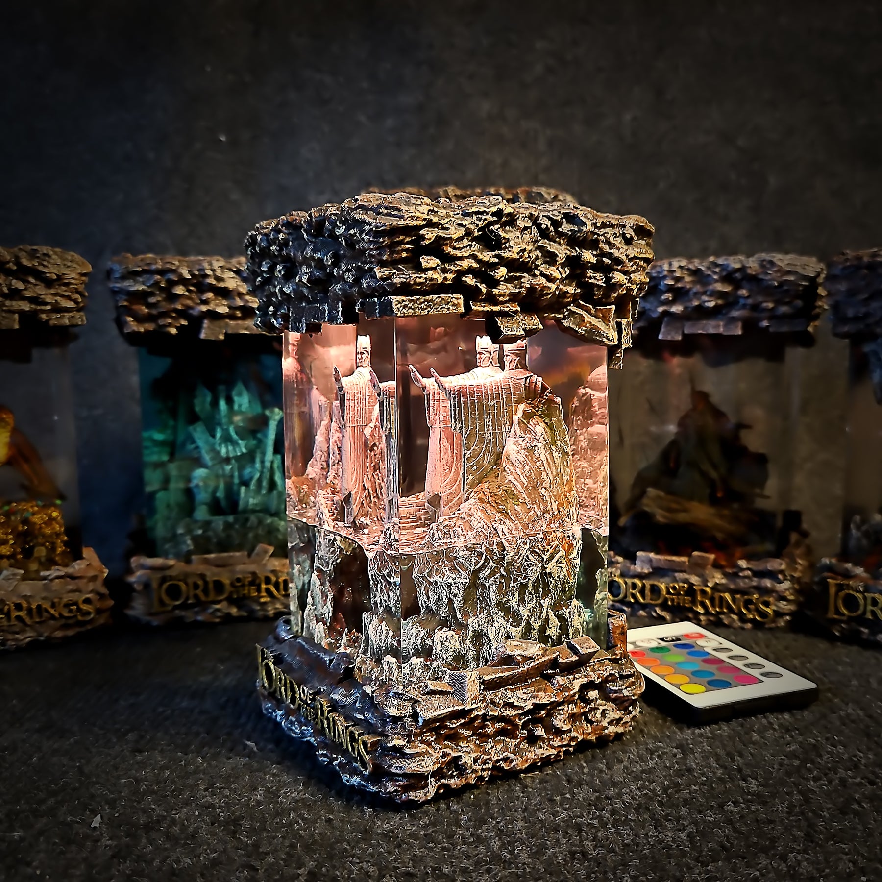 The Lord of the Rings Argonath Epoxy Resin Lamp – Pillars of the Kings Diorama Light