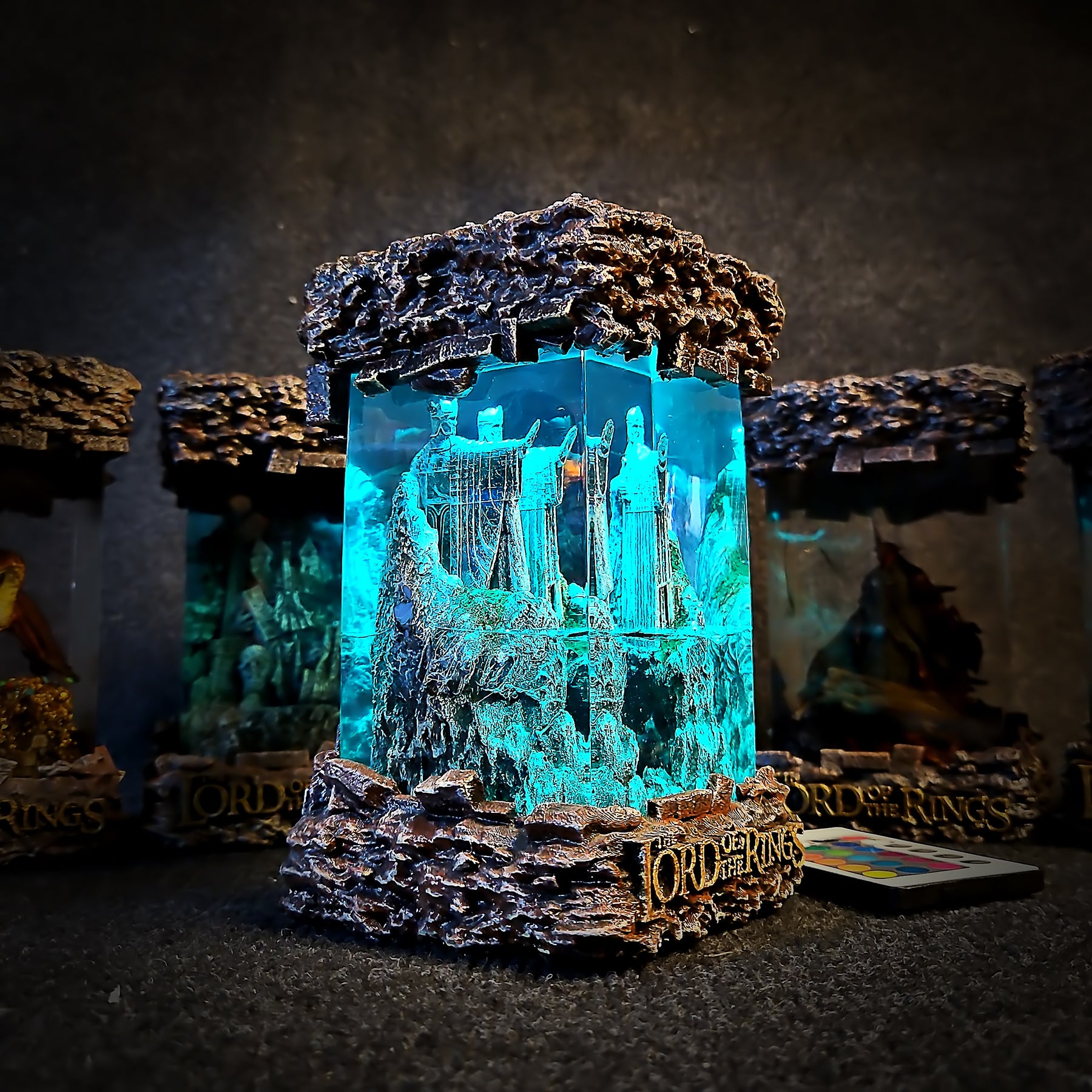 The Lord of the Rings Argonath Epoxy Resin Lamp – Pillars of the Kings Diorama Light
