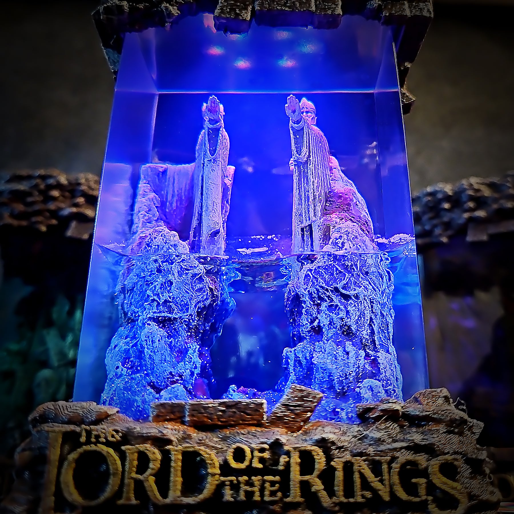 The Lord of the Rings Argonath Epoxy Resin Lamp – Pillars of the Kings Diorama Light