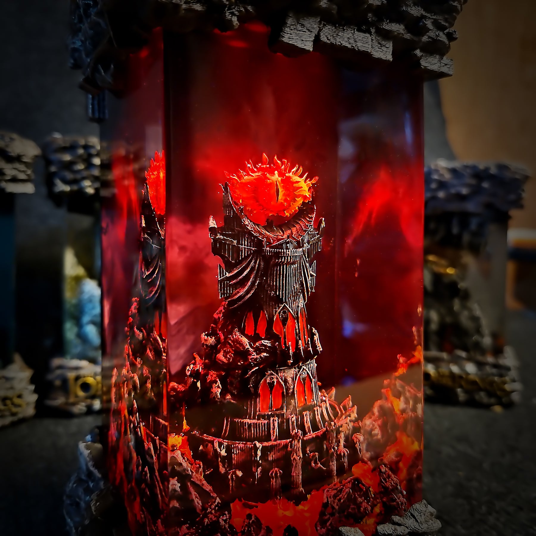 Smaug Lord of the Rings Epoxy Resin Lamp – Dragon Hoard LED Diorama Light