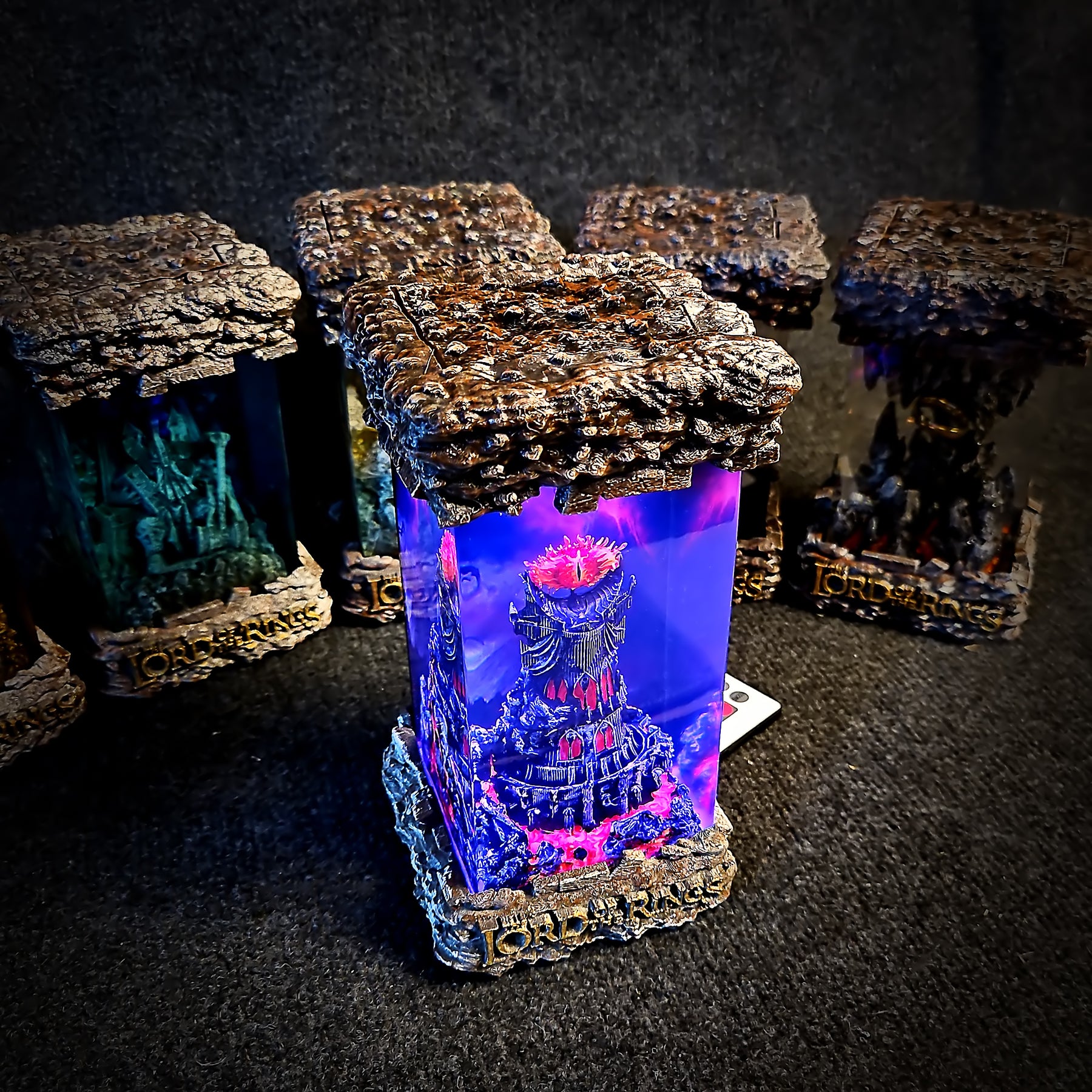 Smaug Lord of the Rings Epoxy Resin Lamp – Dragon Hoard LED Diorama Light