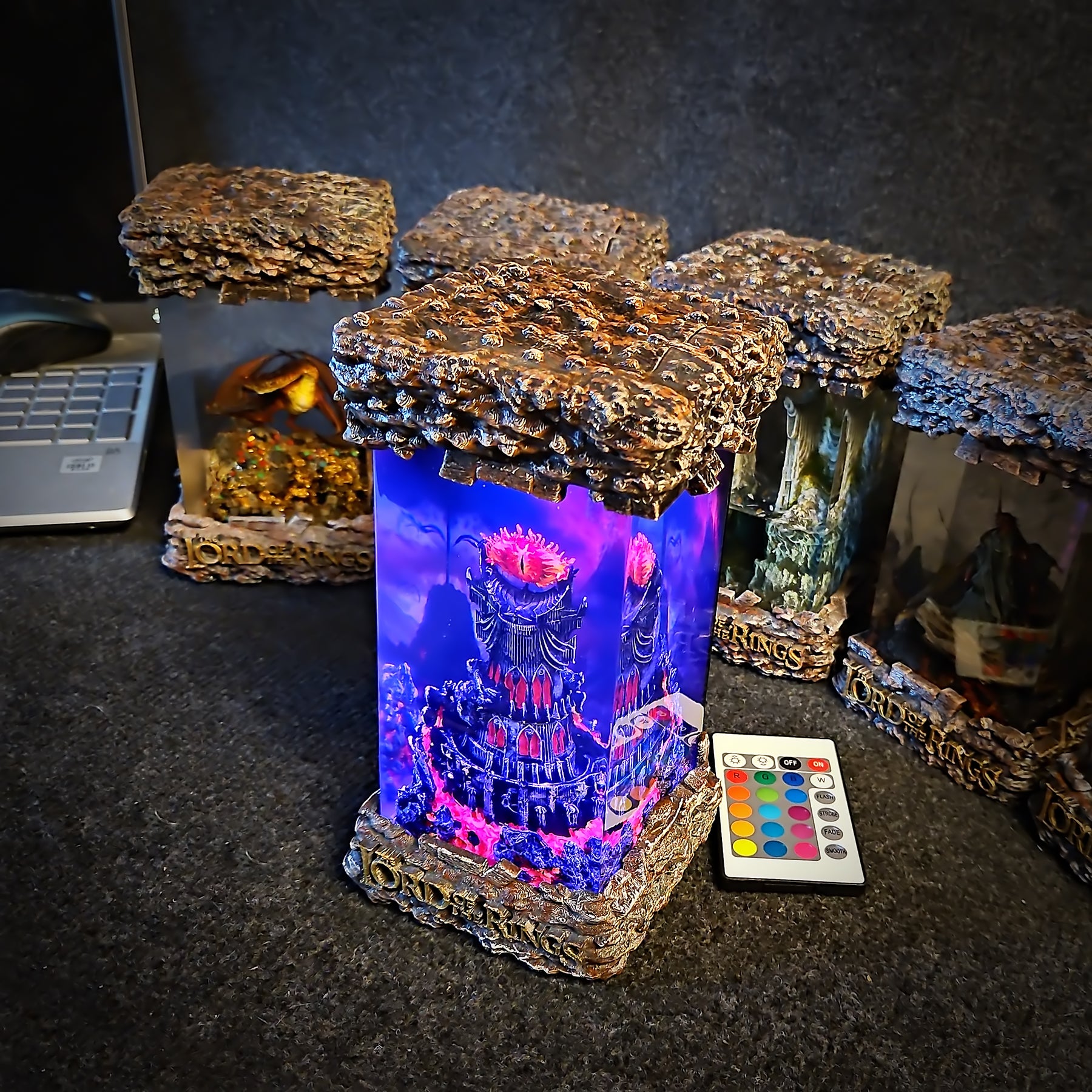 Smaug Lord of the Rings Epoxy Resin Lamp – Dragon Hoard LED Diorama Light