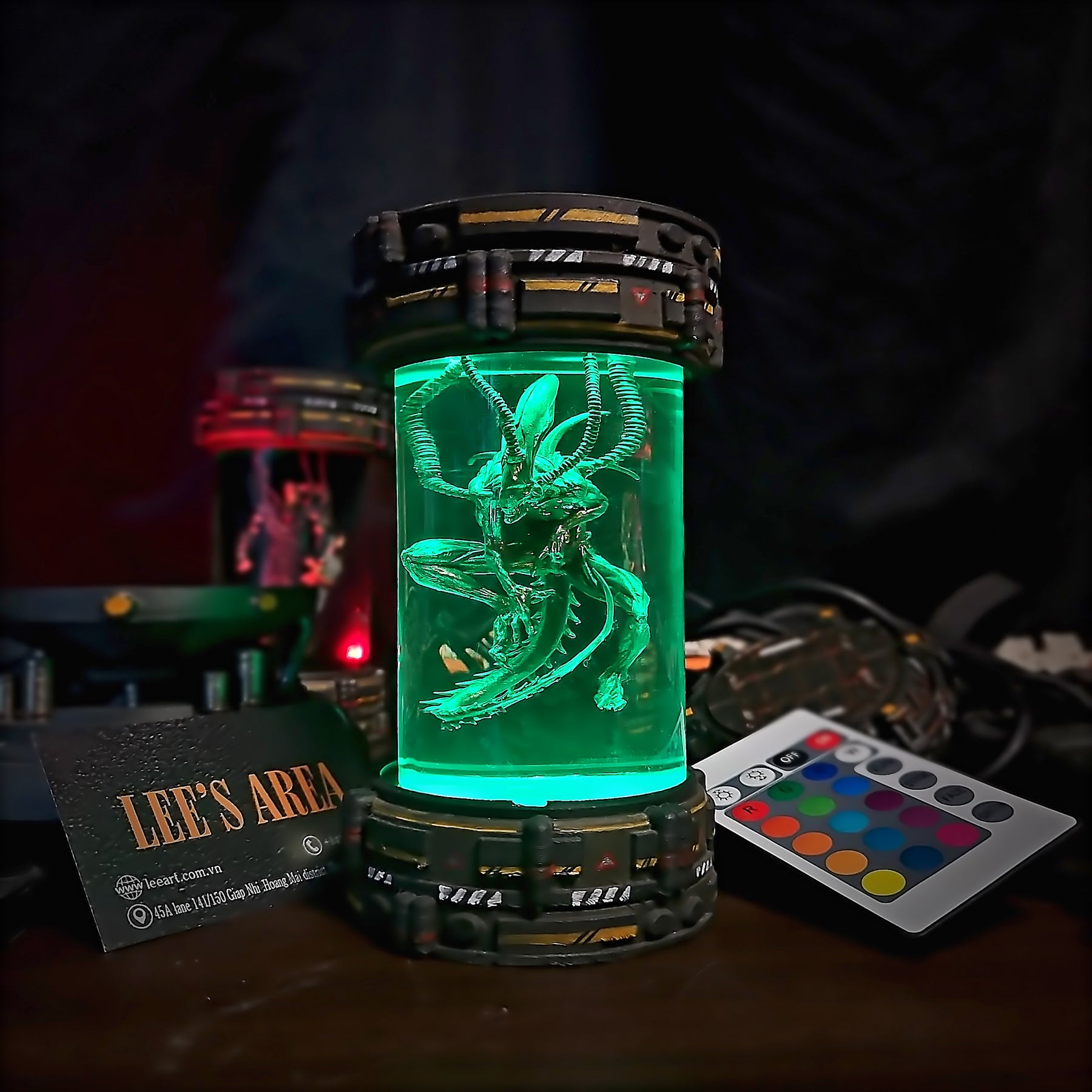 Xenomorph Alien Epoxy Resin Lamp – Sci‑Fi Specimen Pod RGB LED Night Light
