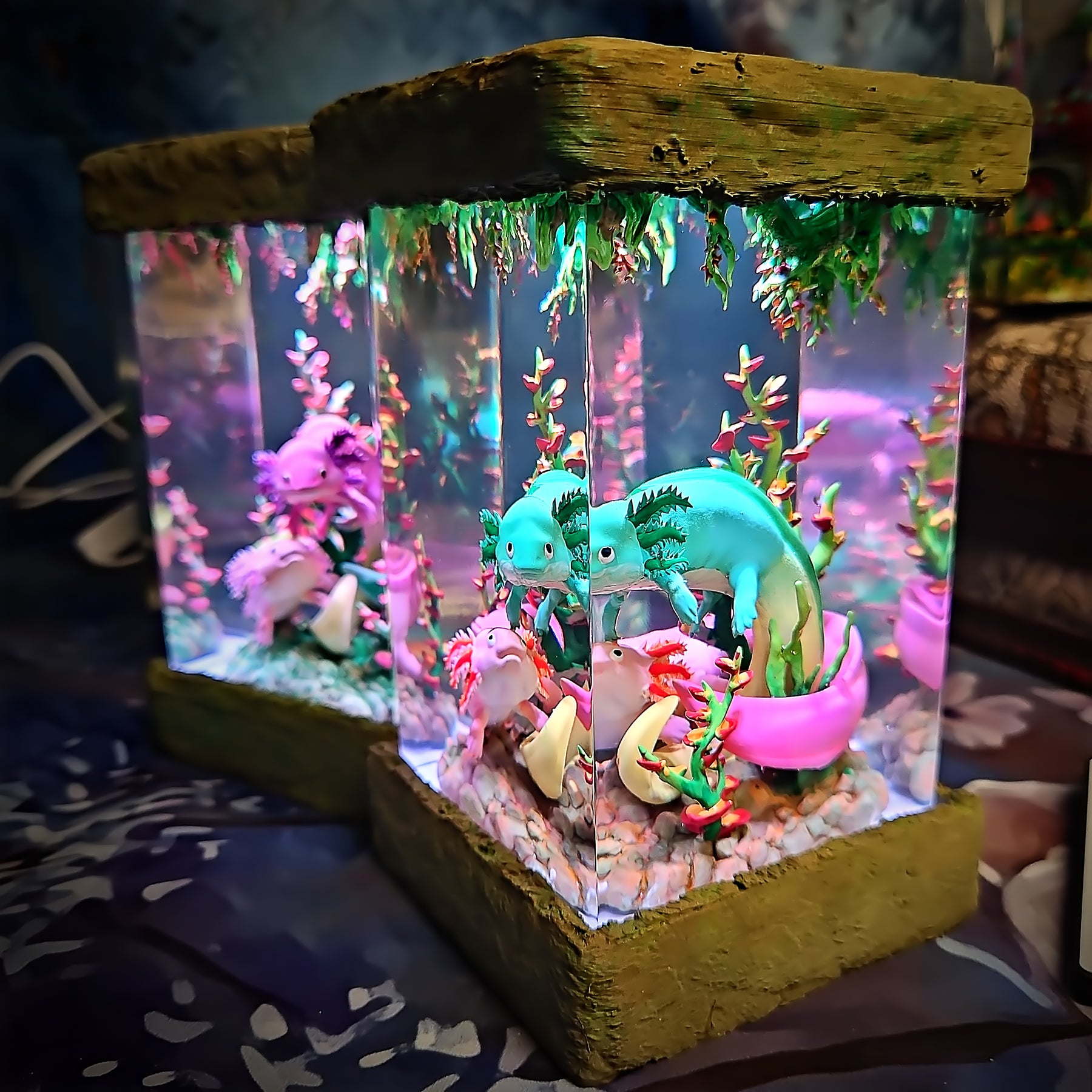 Cute Axolotl Epoxy Resin Lamp – Underwater Aquarium Diorama Night Light