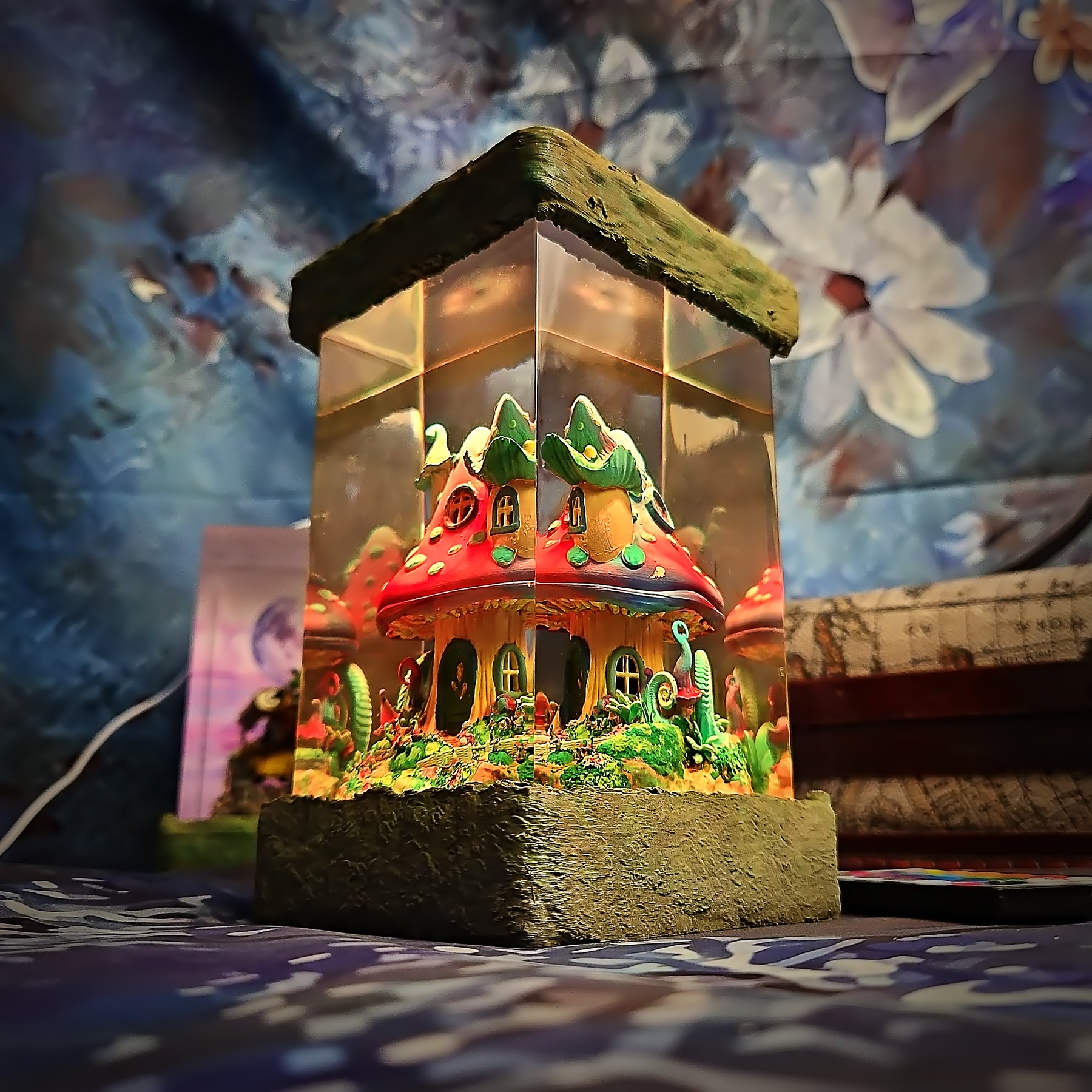 Magical Mushroom Cottage Resin Lamp – Fairy Forest Fantasy Night Light