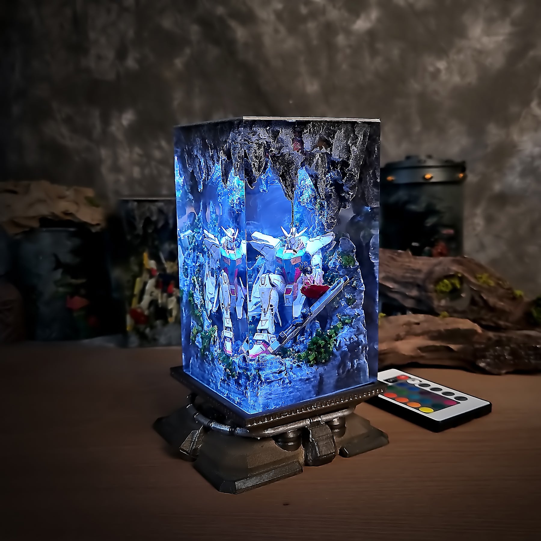 Gundam RX-78-2 Epoxy Resin Lamp – Mobile Suit RGB LED Diorama Night Light