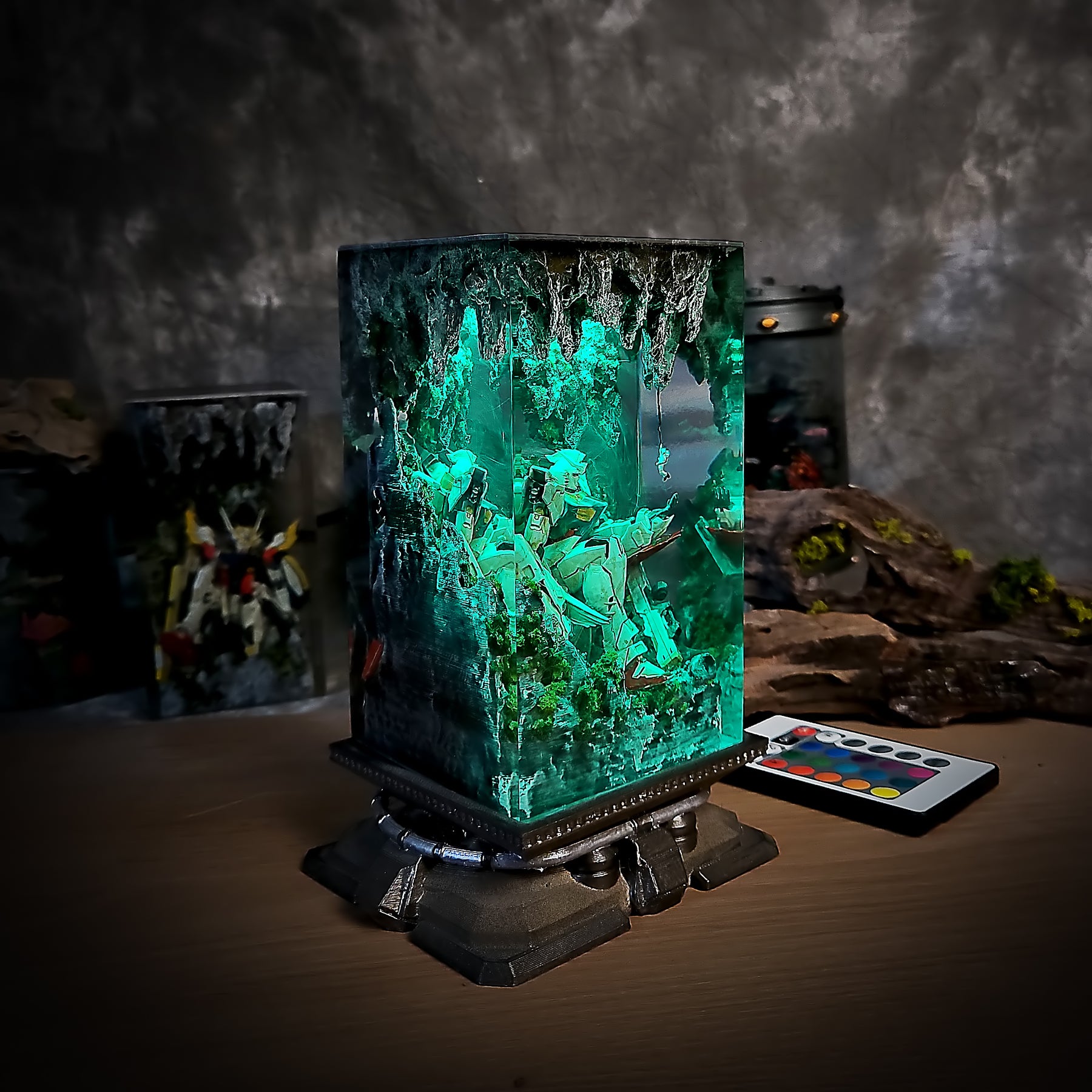 Gundam RX-78-2 Epoxy Resin Lamp – Mobile Suit RGB LED Diorama Night Light