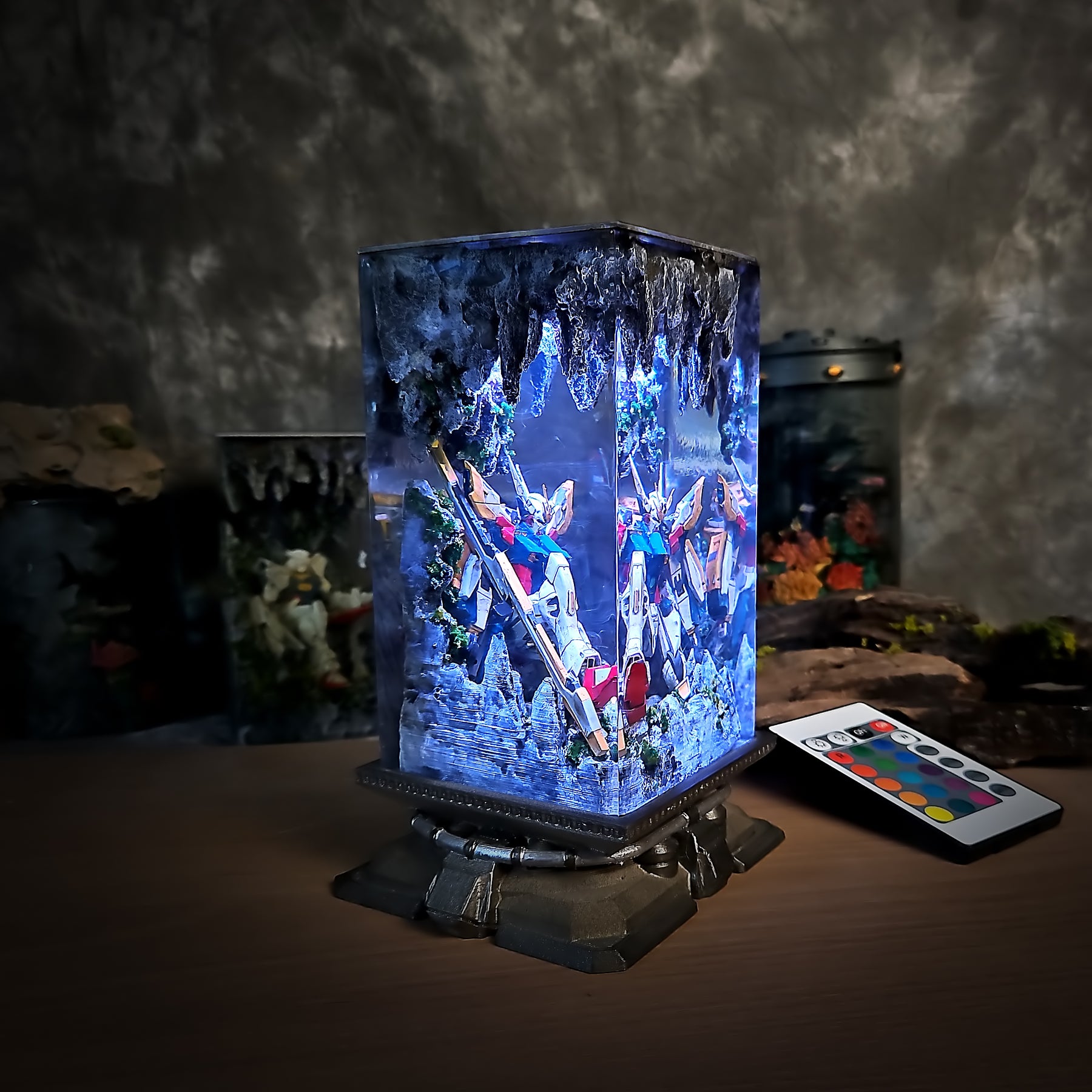 Gundam Epoxy Resin Lamp – Mobile Suit Mecha Anime Diorama Night Light