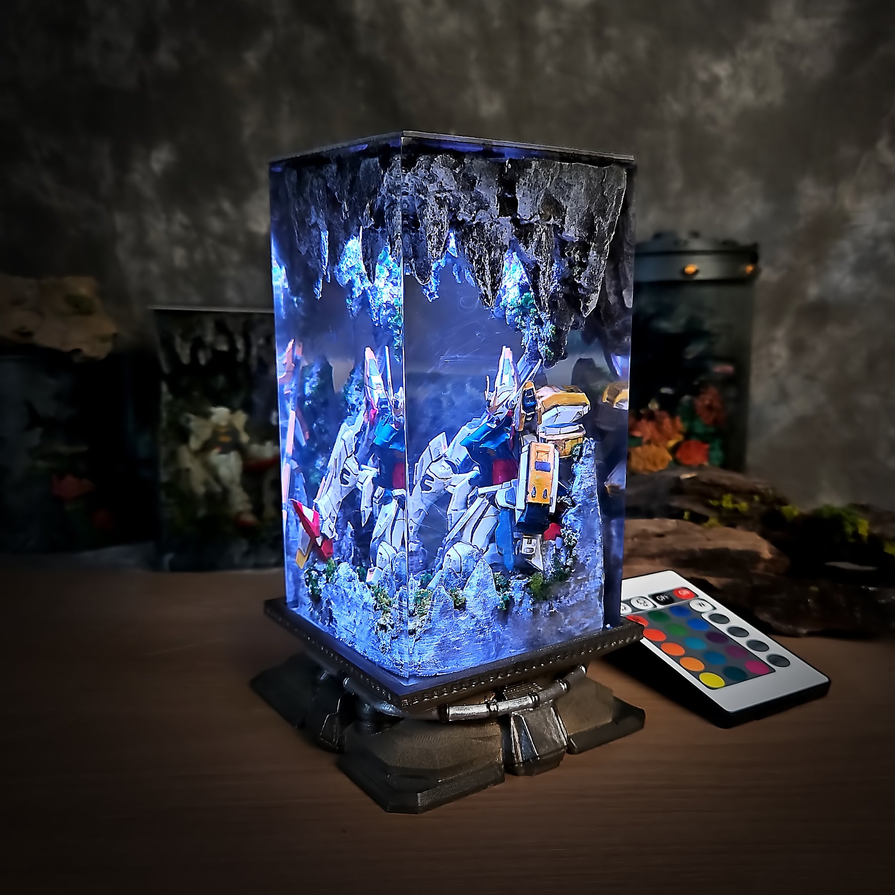 Gundam Epoxy Resin Lamp – Mobile Suit Mecha Anime Diorama Night Light