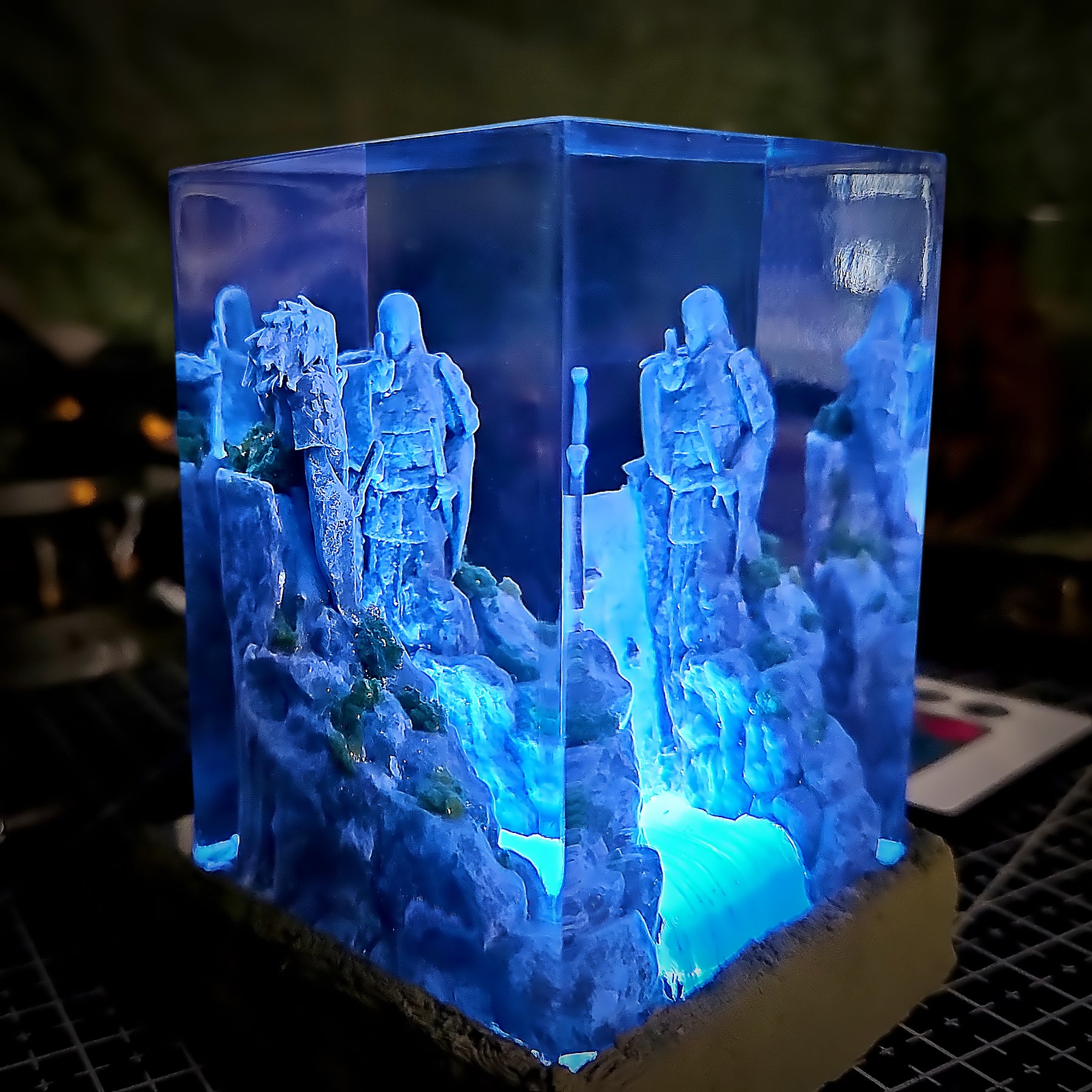 Naruto Valley of the End Epoxy Resin Lamp – Madara & Hashirama LED Diorama Light